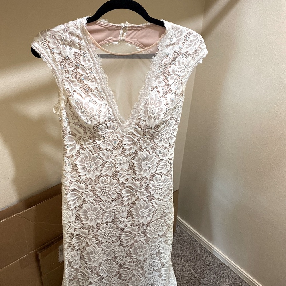White floor length formal gown Size 8 by Betsy & Adam